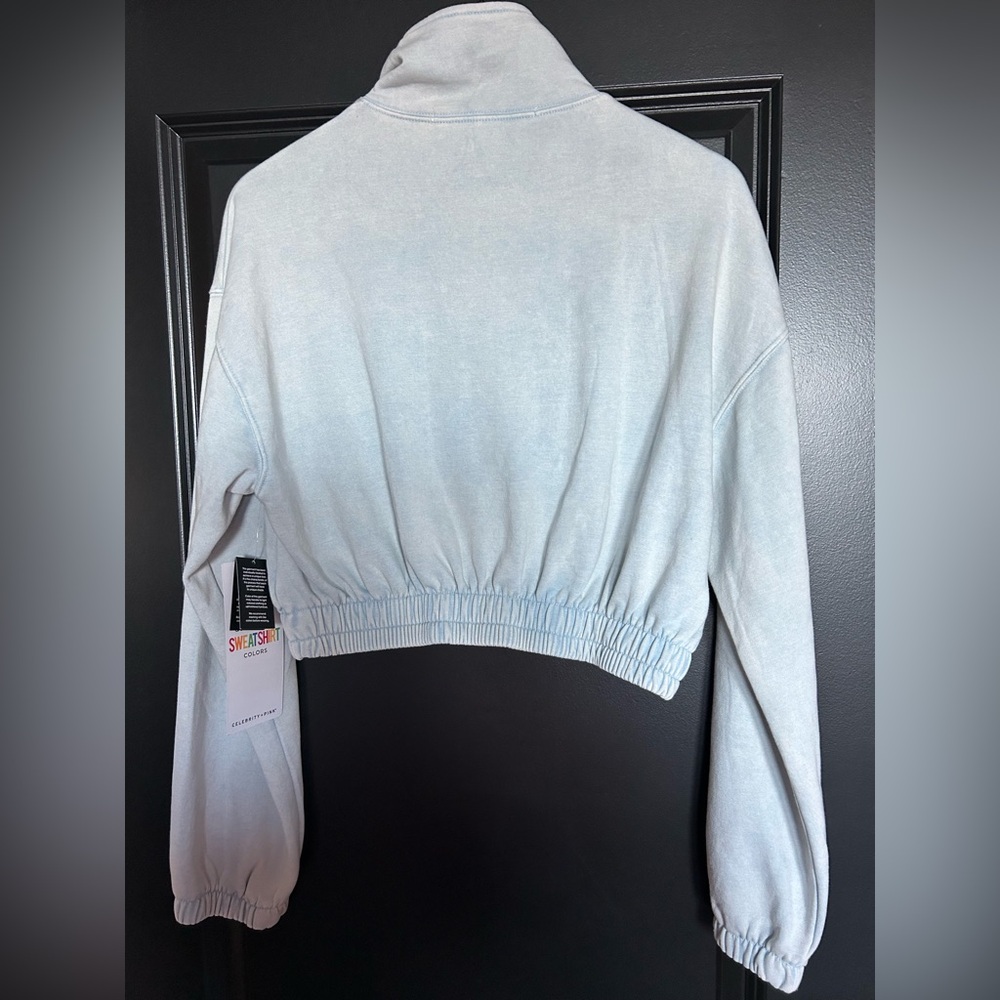 Celebrity Pink Light Blue Gray Cropped Sweatshirt large NWT - Picture 2 of 9
